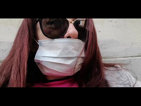 ❤️ Bidh Nicoletta a’ faighinn dìoghaltas air a nàbaidh agus pees anns a ’gharaids aige (cuarantine Eadailteach sònraichte Covid19) ️❌ Porno leinn ❌❤